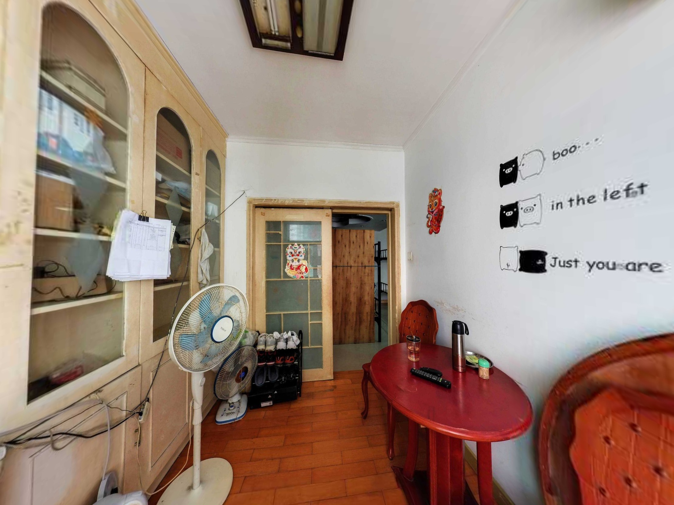 鹏都大厦诚心出售，户型方正，通风采光优，低于均价，更有空中花园，机会难得，不容错过！