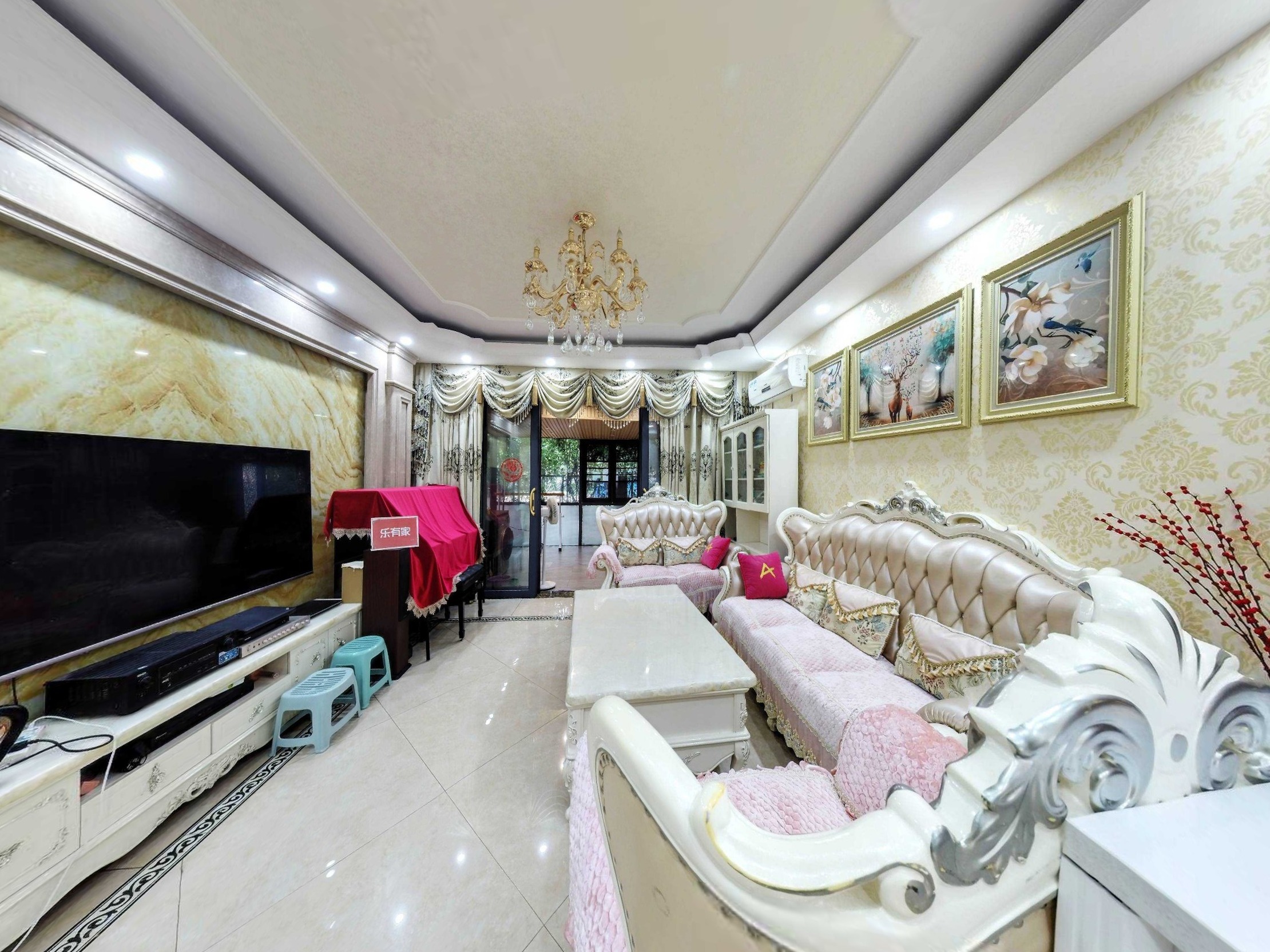 雍华府，厅出阳台，车位足，花园美，重点校，学位可用，业主诚售，随时看房！