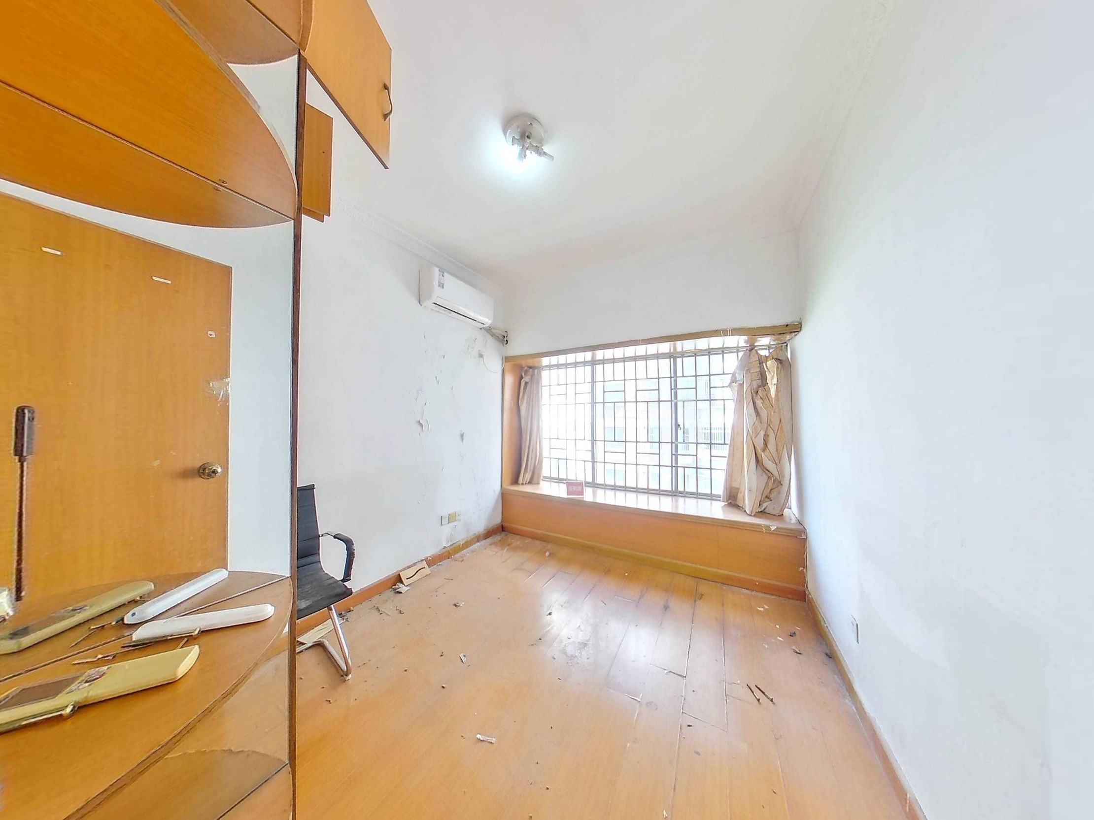 景茗苑方正户型，满五年税费少