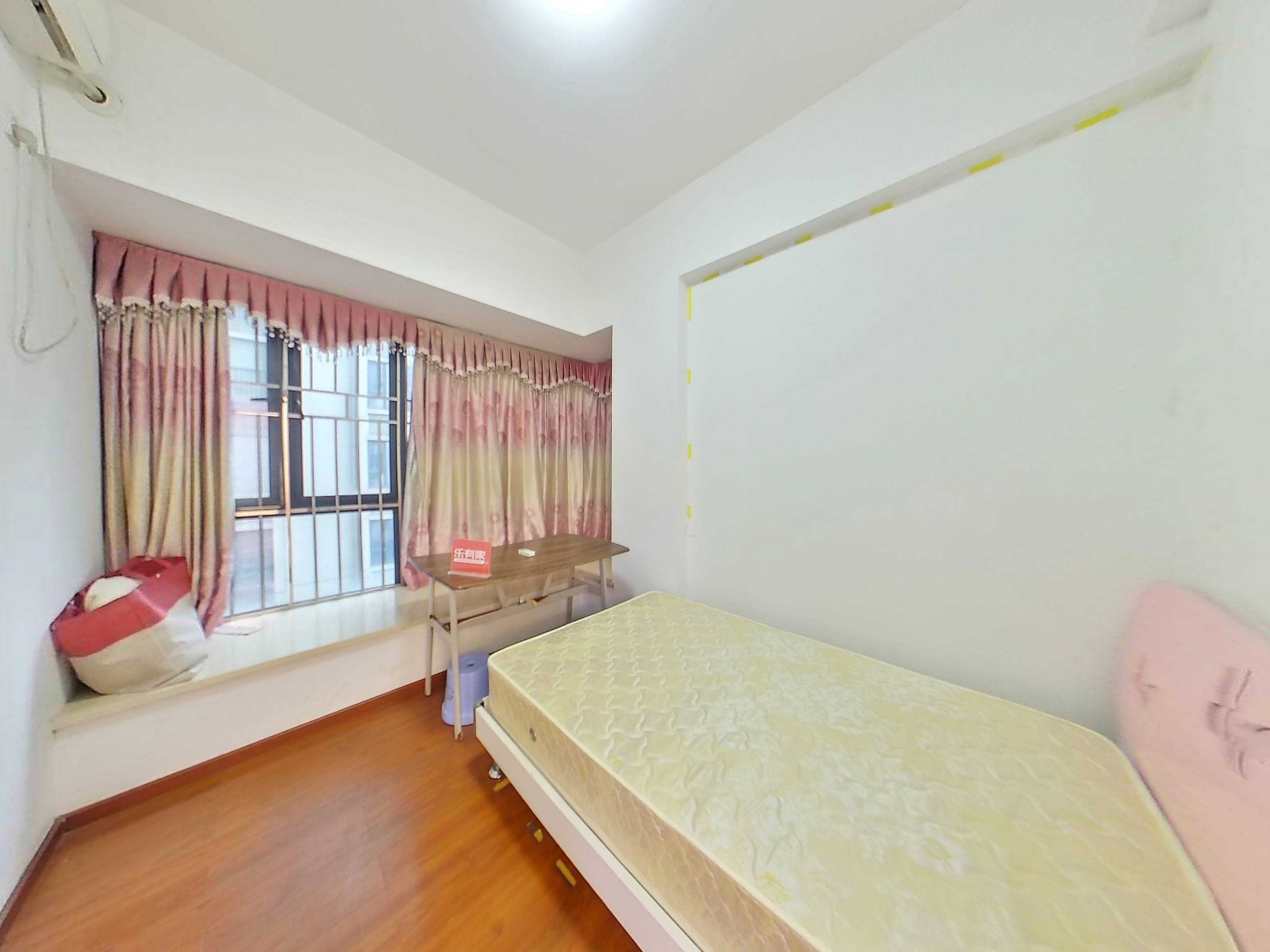 大运城邦二期精装修两房