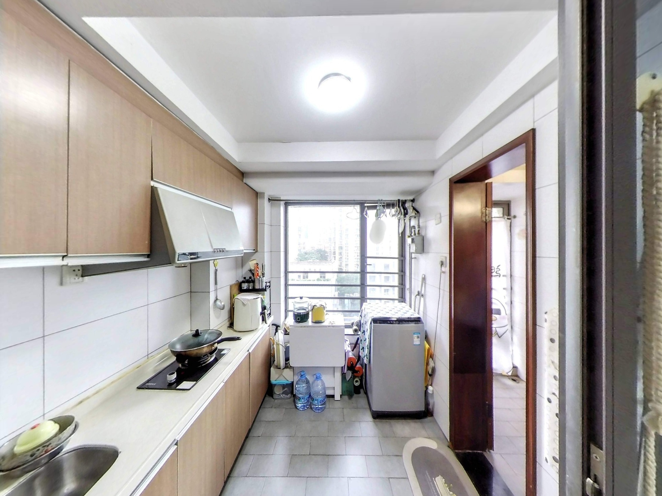 温馨舒适好房，业主诚心，看房方便近地铁站