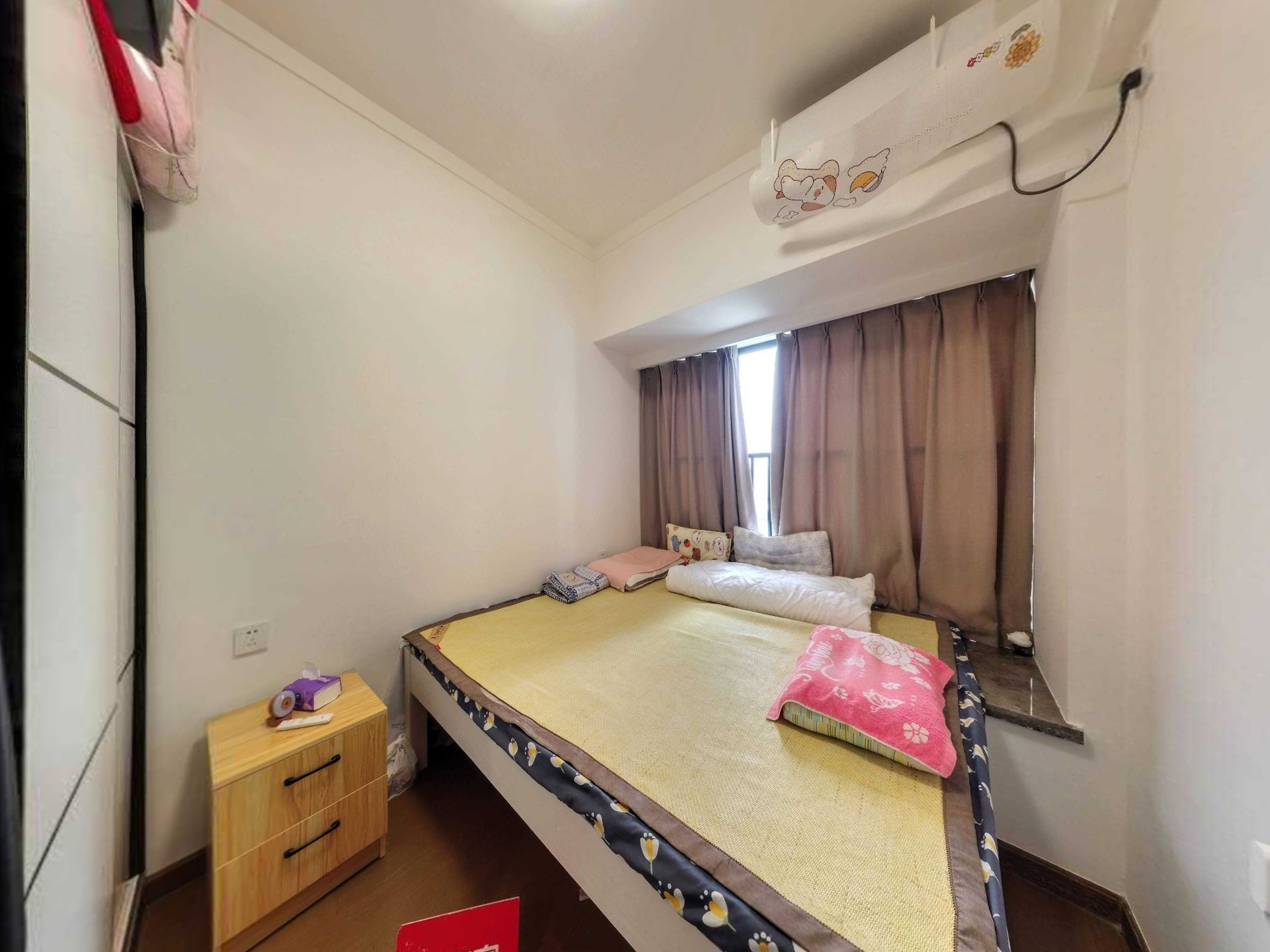 佳兆业壹都汇大厦，中楼层，楼龄新，带重点学校！业主诚心出售，随时看房，机会难得！