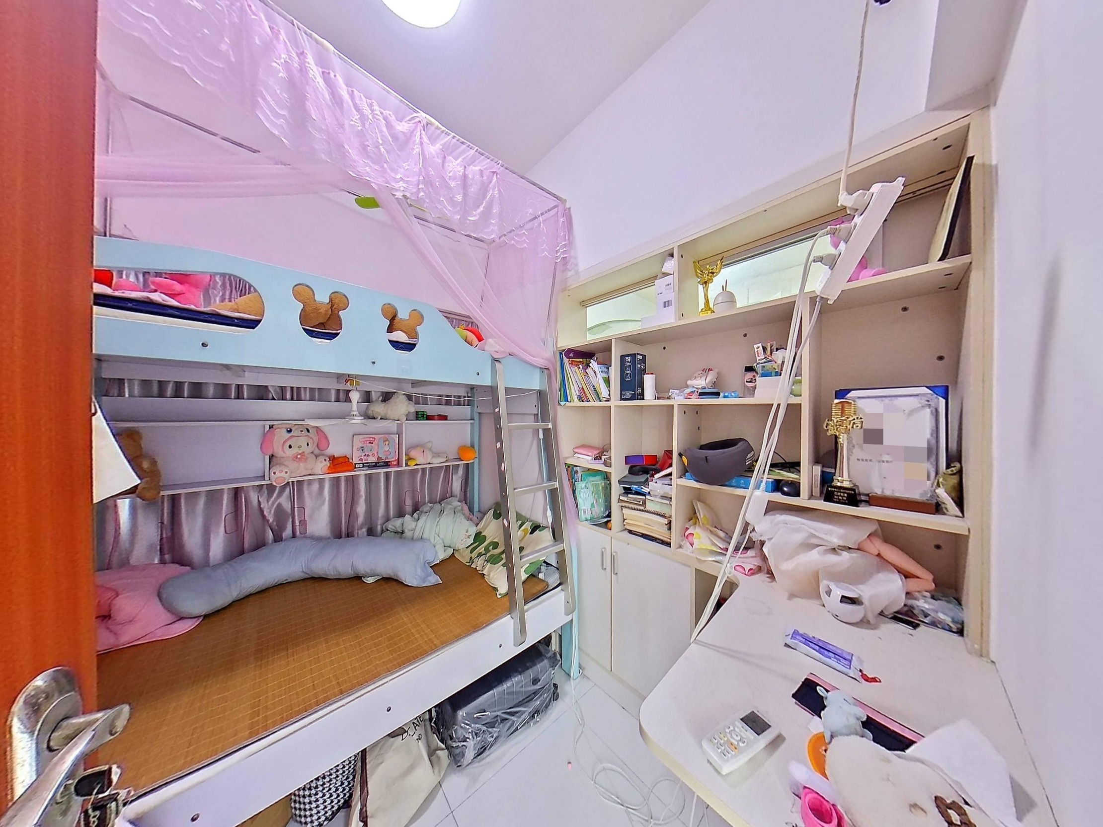 金地上塘道二期诚心出售，低税费、阳台厅、充足车位，带地面花园，理想家园不容错过！