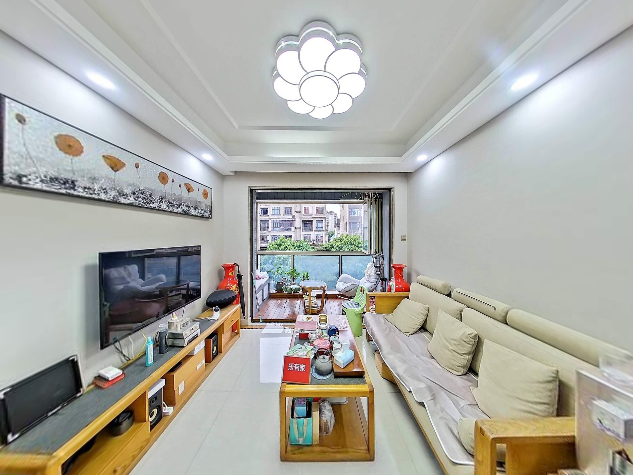 德润荣君府，税费低，户型方正，通风采光优，楼龄新，车位充足，业主诚心出售，随时看房！-深圳德润荣君府二手房