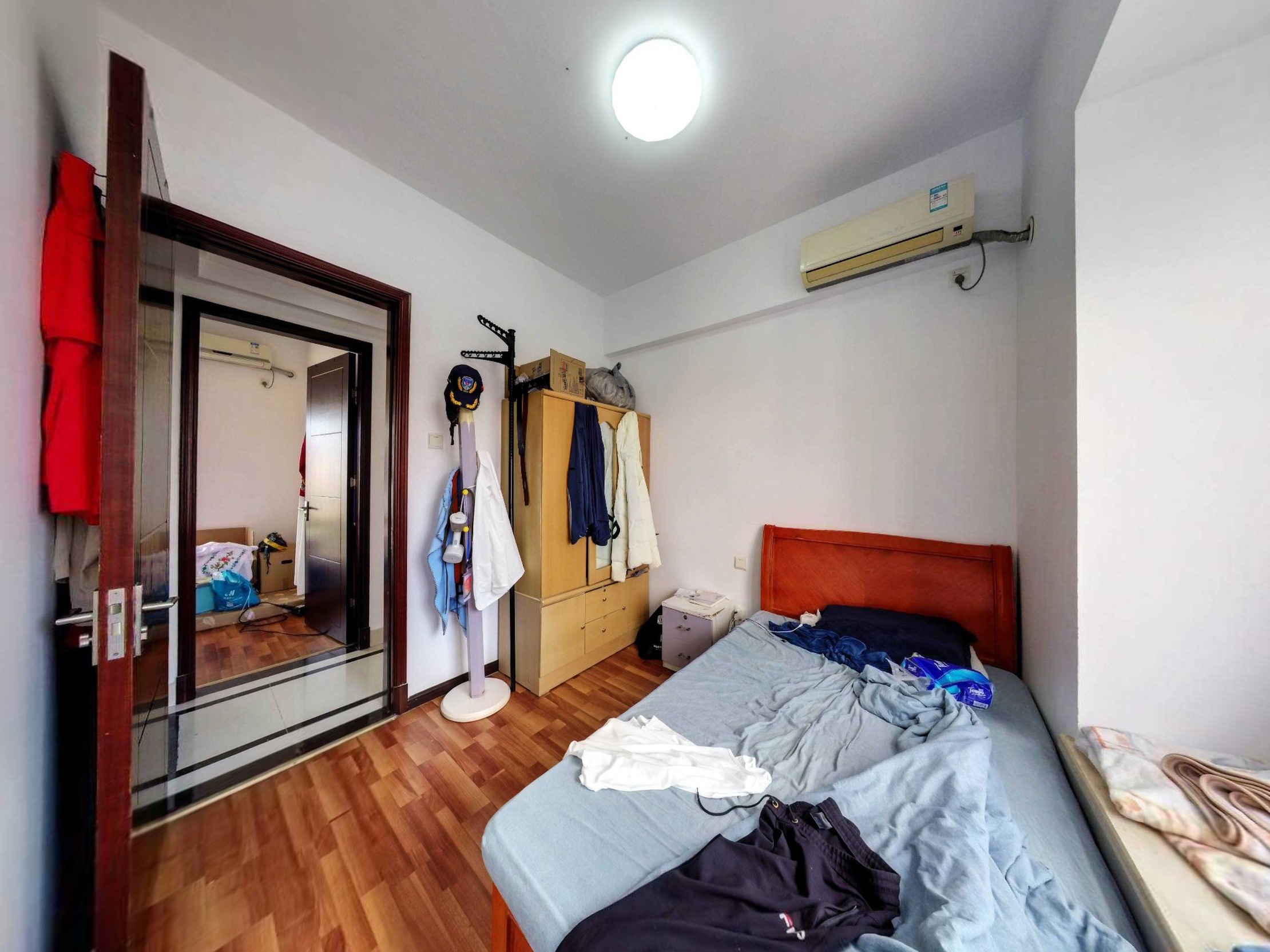 安静看小区湖景