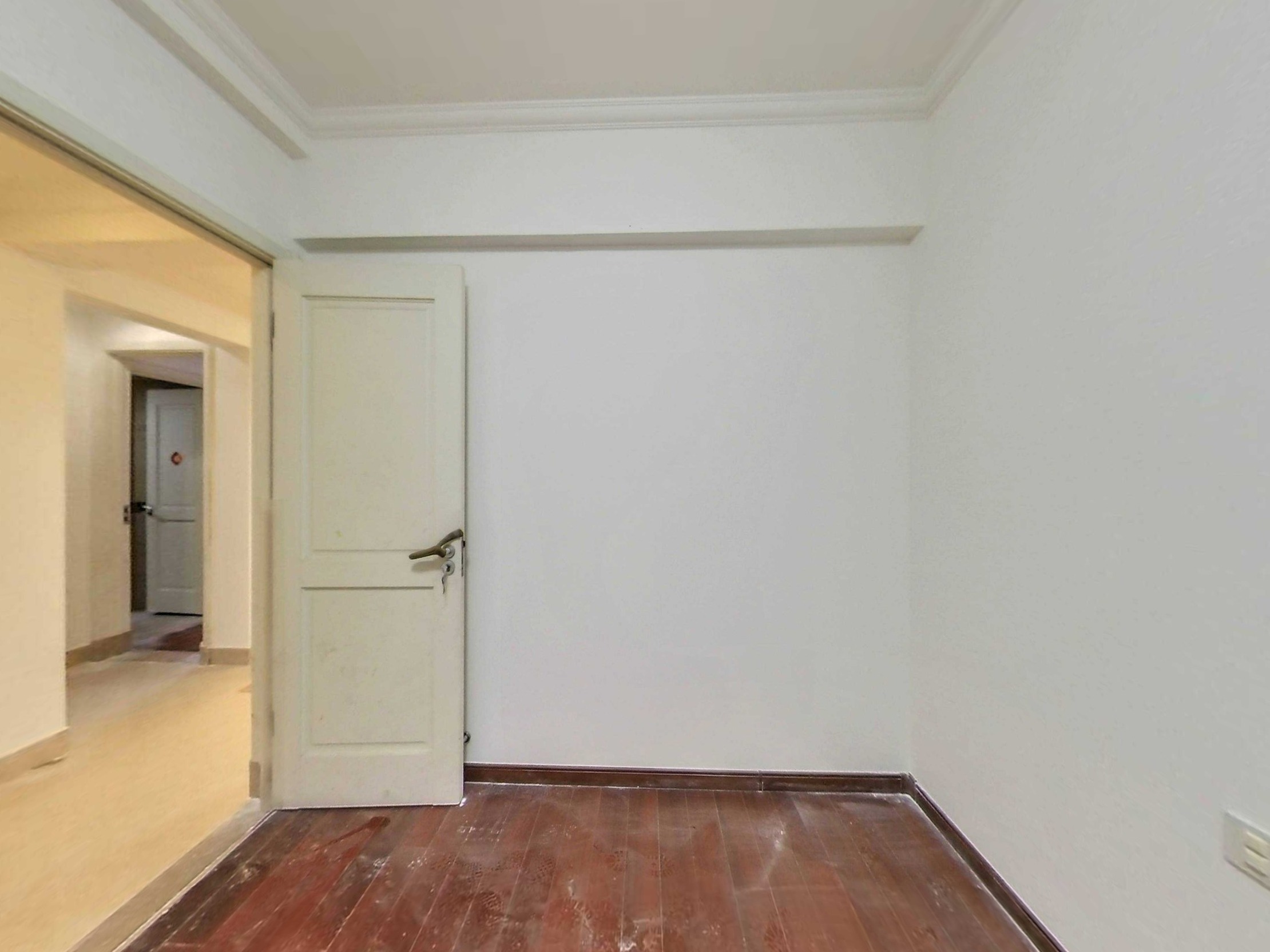 诚心出售，看房提前联系