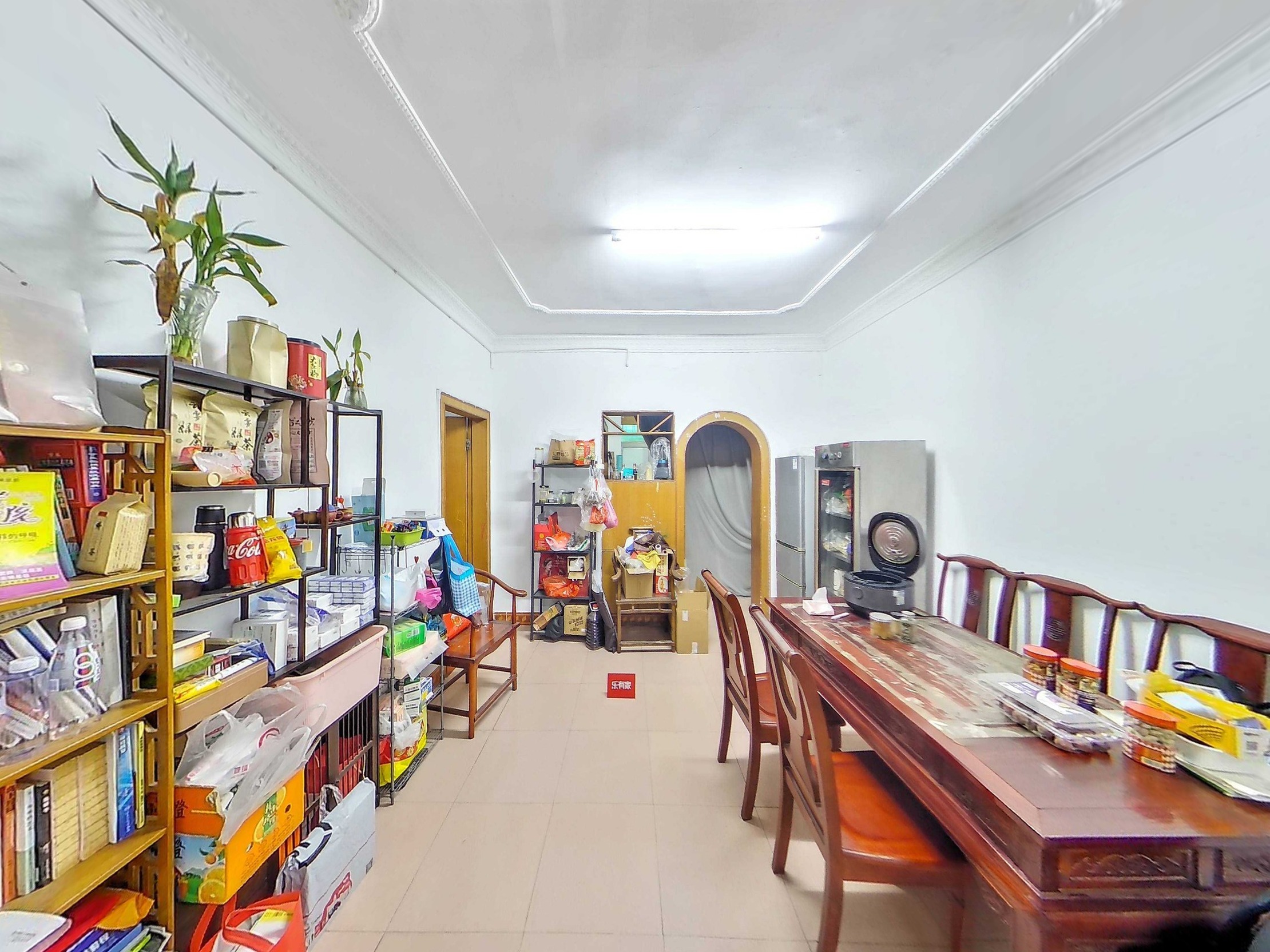 万家园商住楼，税费低，户型方正，通风采光优，业主诚心出售，随时看房！