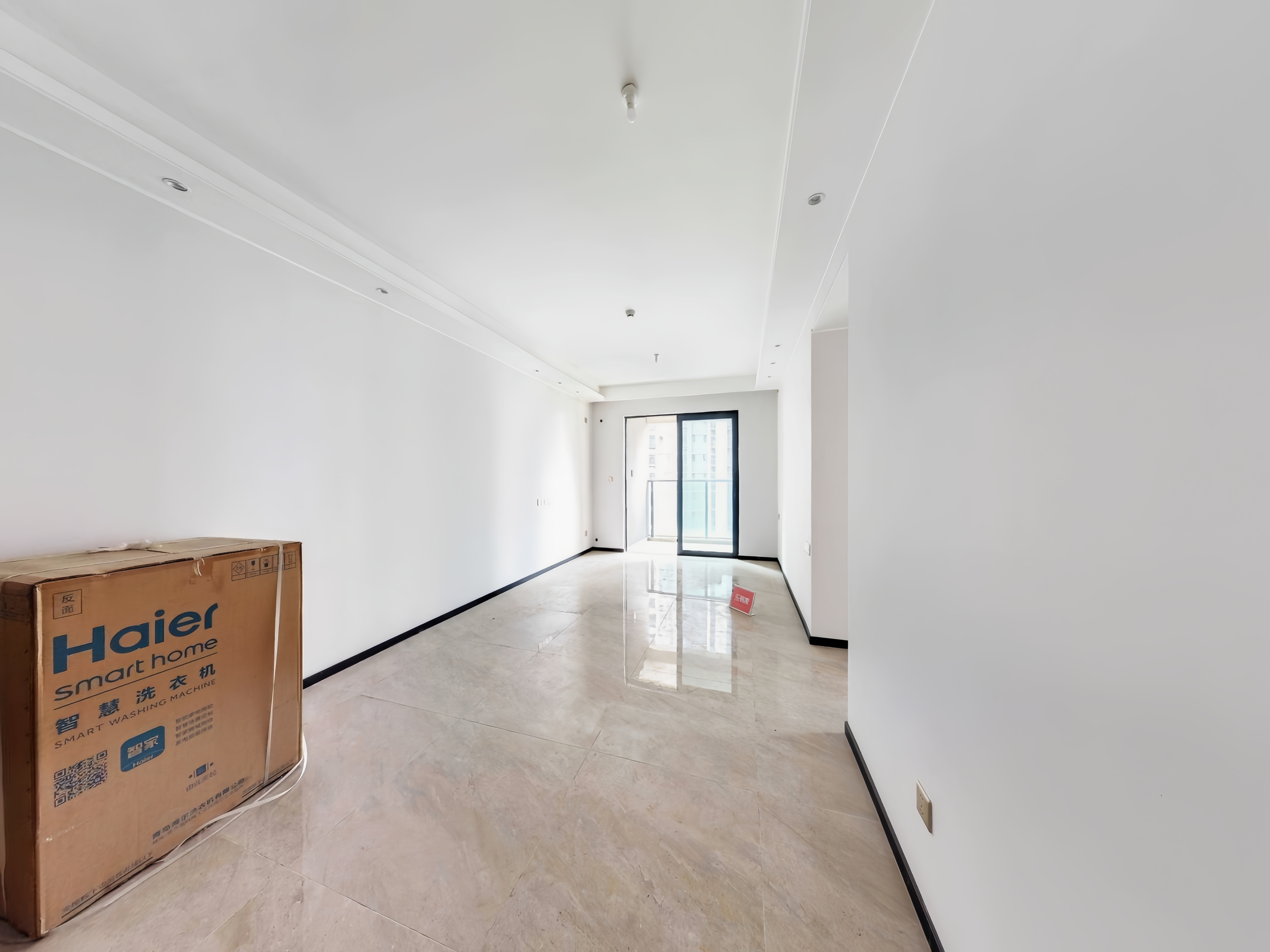 岐江新城南向看花园。