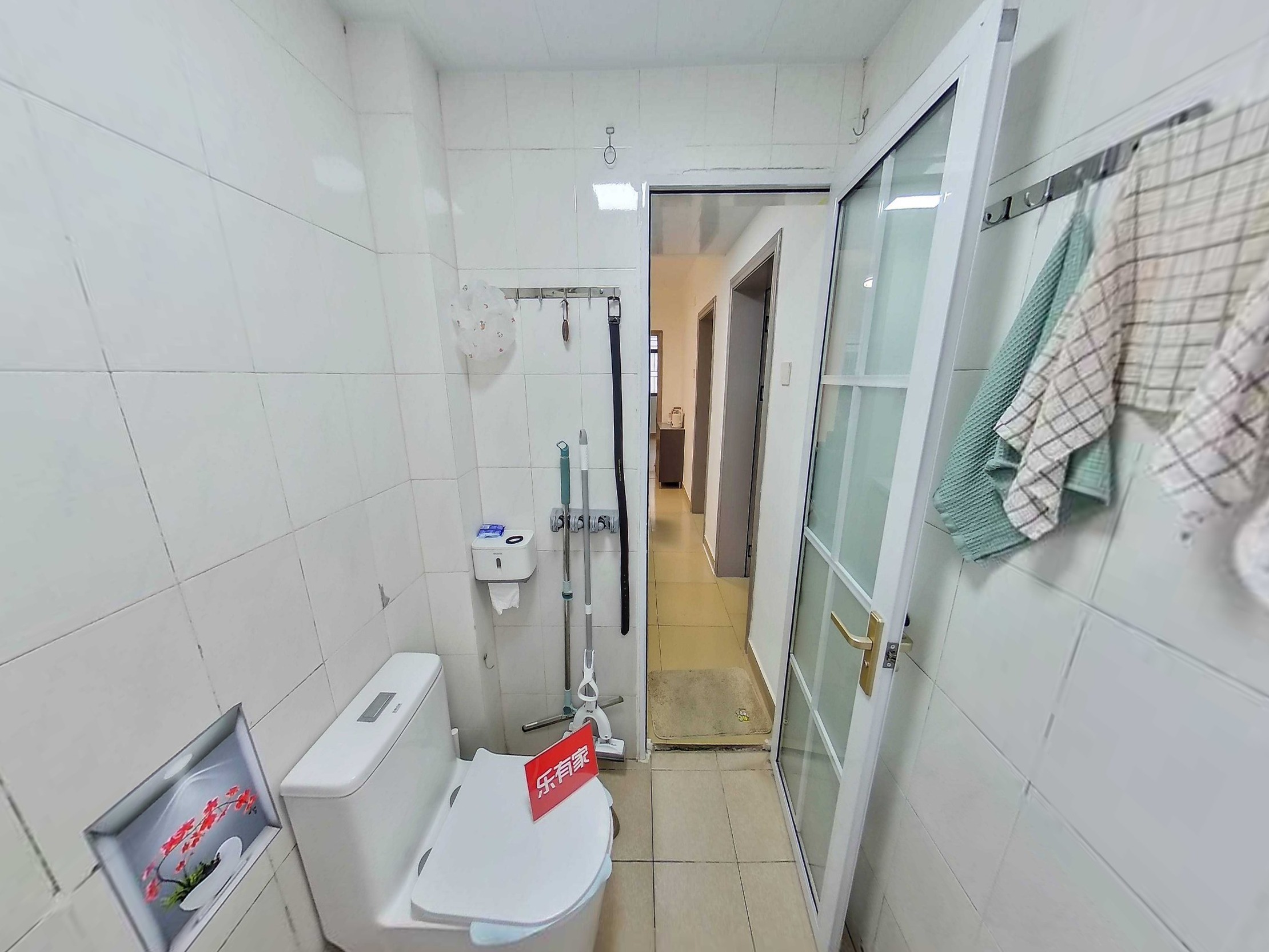 景田南小区南普装4室2厅92m²