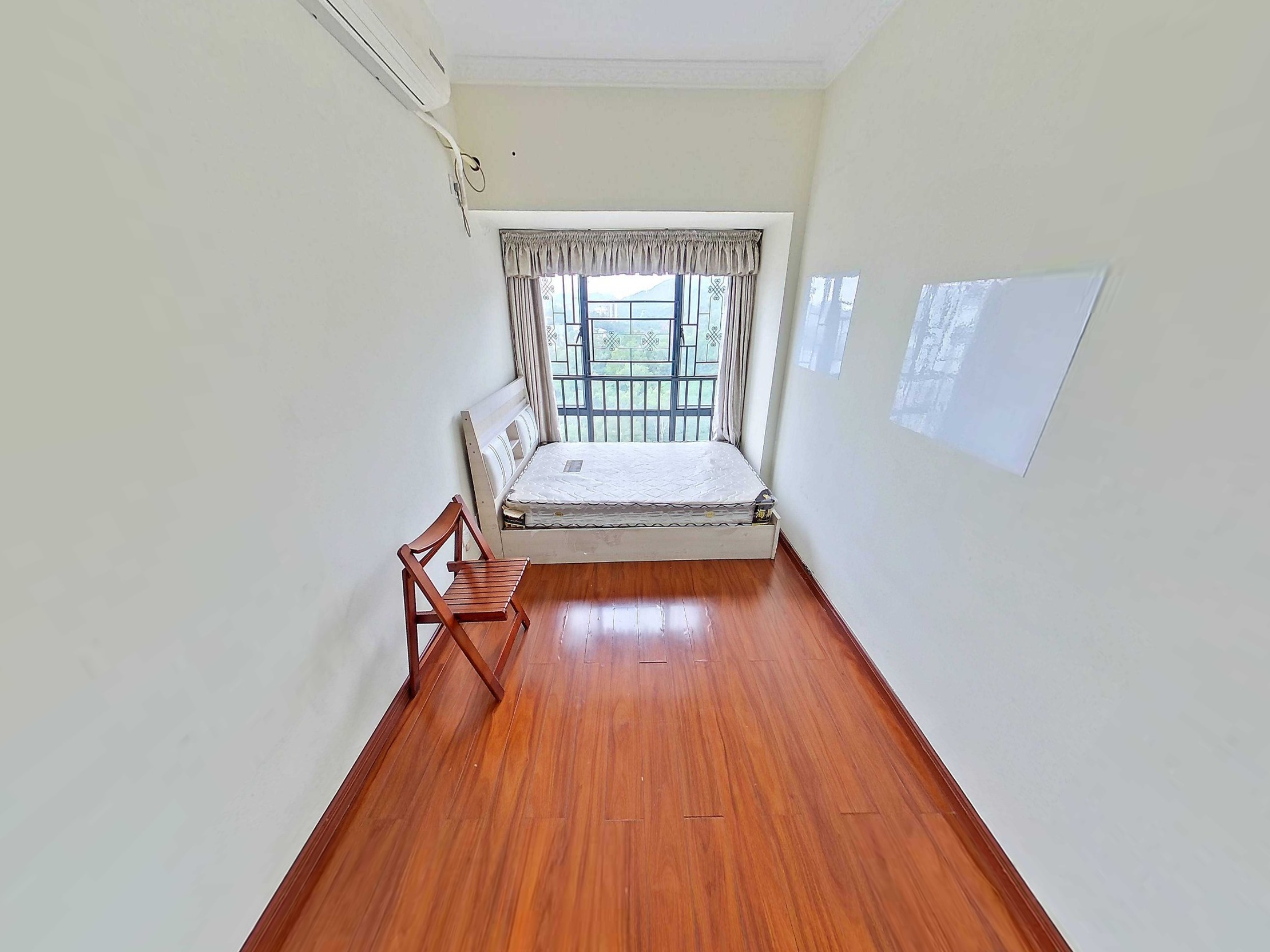 御锦公馆，税费低，朝南采光佳，高楼层，人车分流，物业优质，业主诚售！