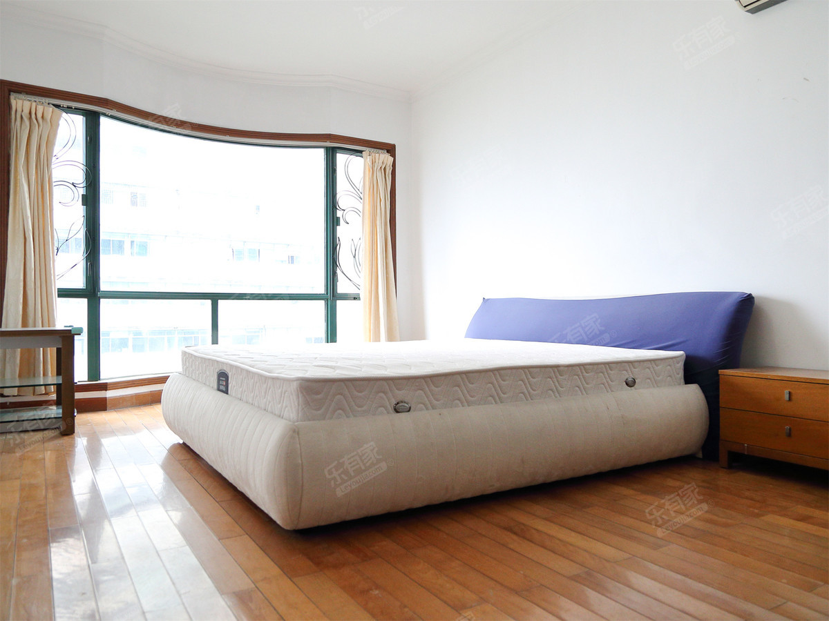 合正名园一期，地铁口物业，温馨四房