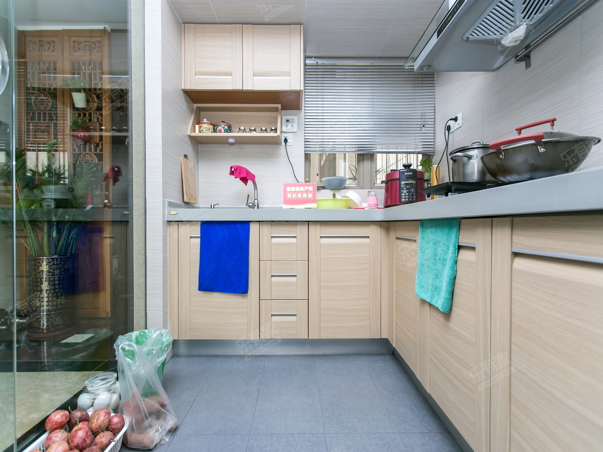 顶楼复式，有私家露台，超大使用面积，红本在手