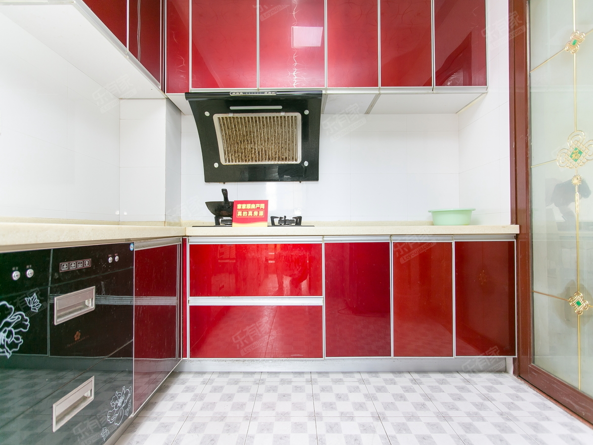 精装大三房，红本在手，满五唯一