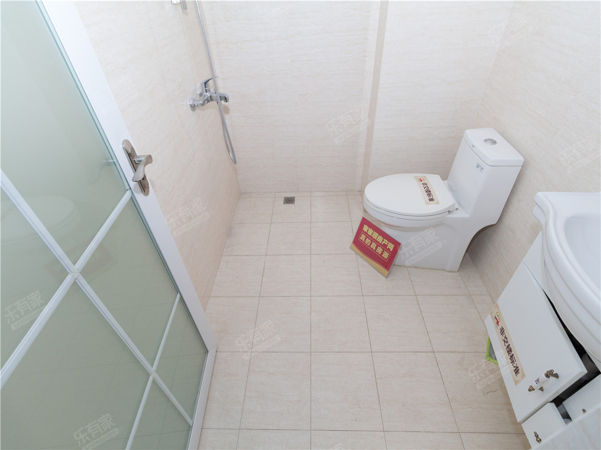 万江尚峰广场 3房1厅2卫 60.65㎡