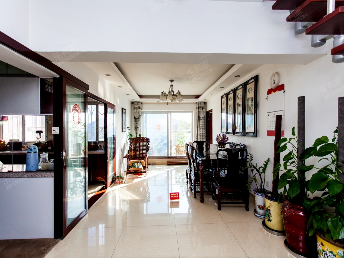 信和自由广场 5房2厅4卫 139.47㎡