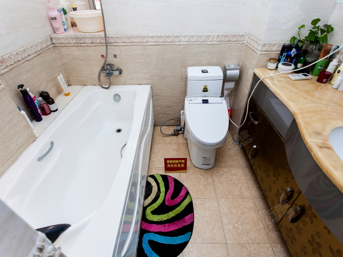 信和自由广场 5房2厅4卫 139.47㎡