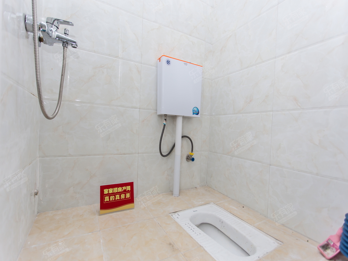 业主诚心出售，看房提前约，价格可谈