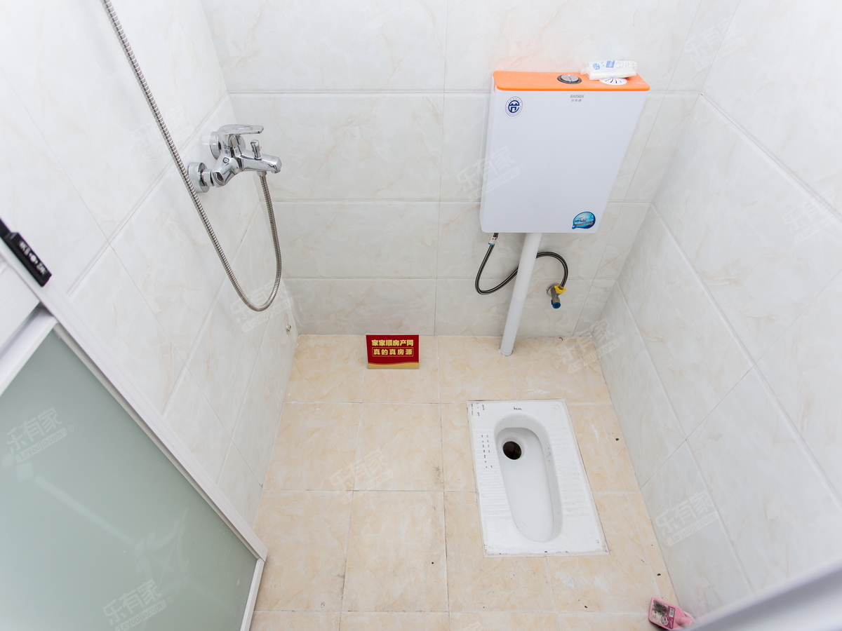 业主诚心出售，看房提前约，价格可谈