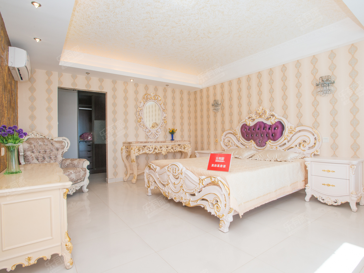 星河国际，明星小区，品牌物业，南北通透！