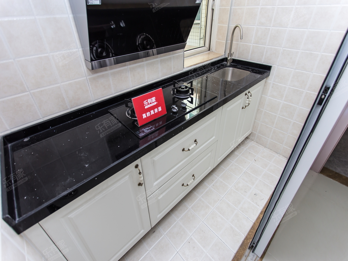 嘉宝田花园精装2房，户型方正，东南向，采光通风良好