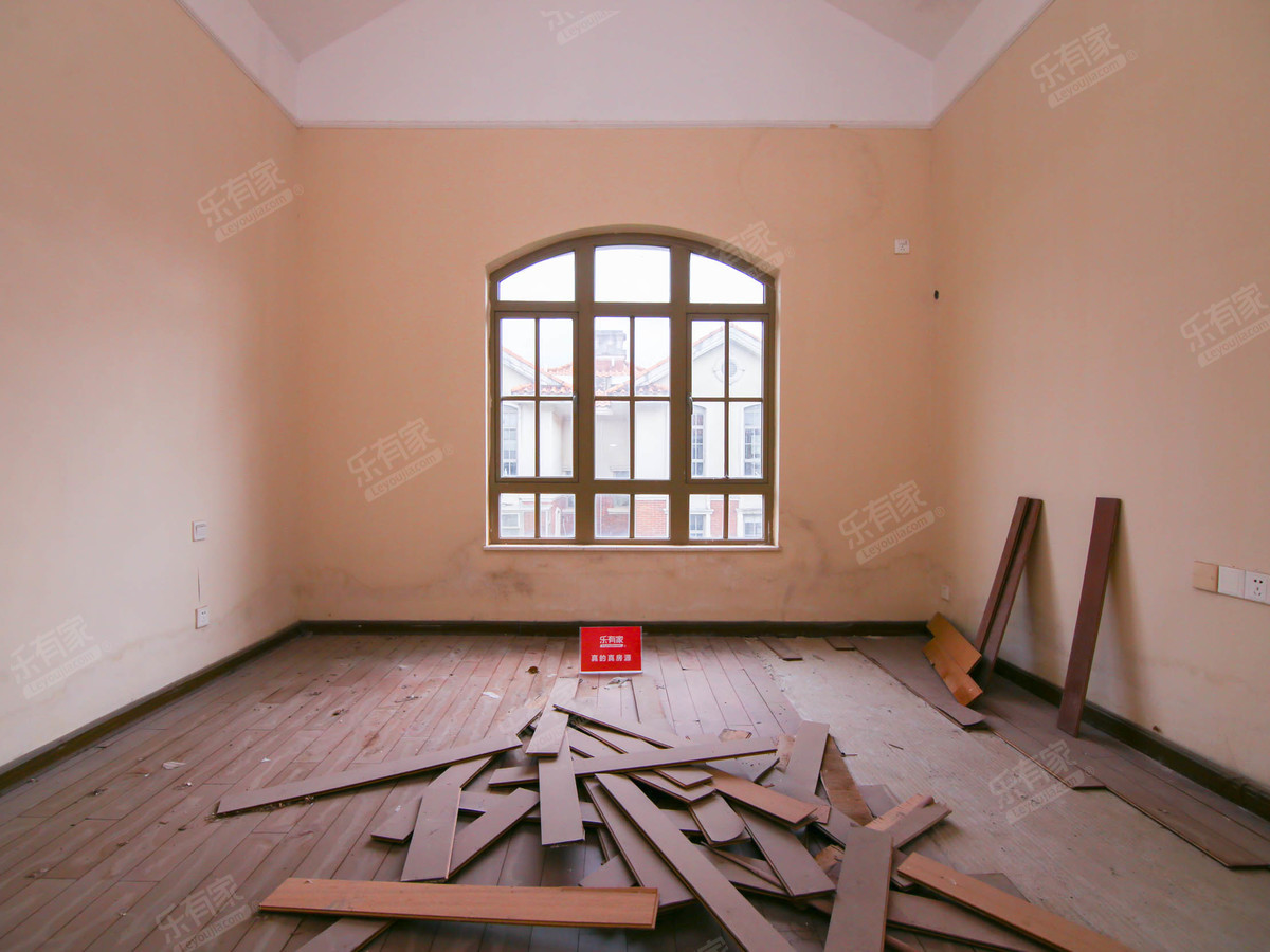 珠江东岸 5房2厅5卫 356㎡