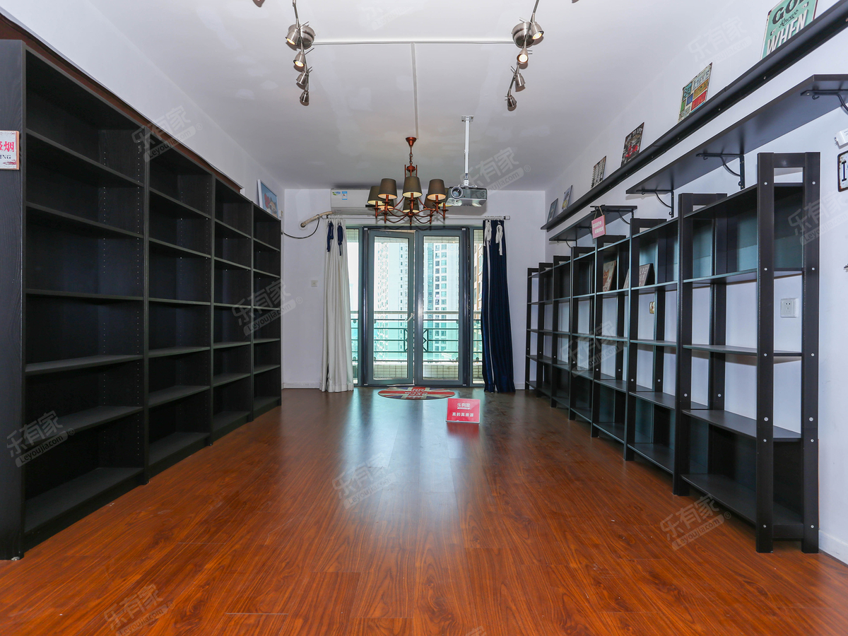 安柏丽晶3房，诚意出租，看房提前联系。