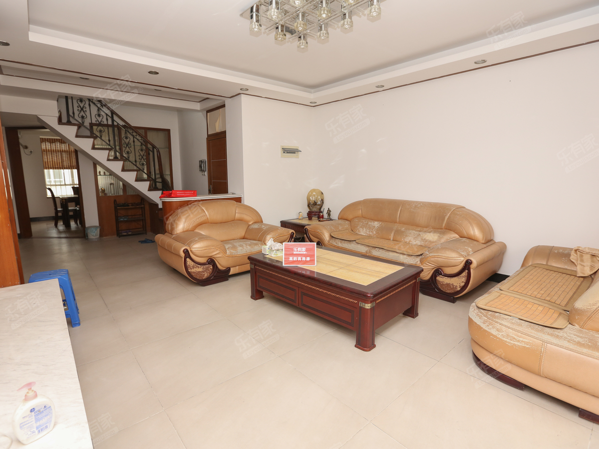 长江路峰景花园复式出售格局方正