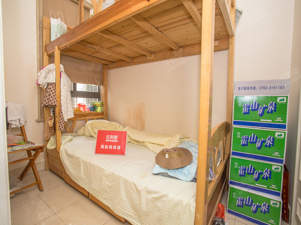 临近地铁空，走路只需5分钟