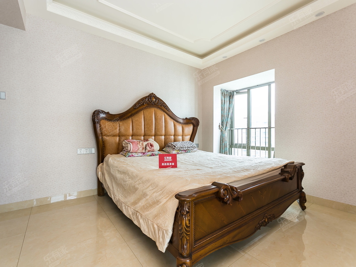 兴达华府 南 豪装 3室 