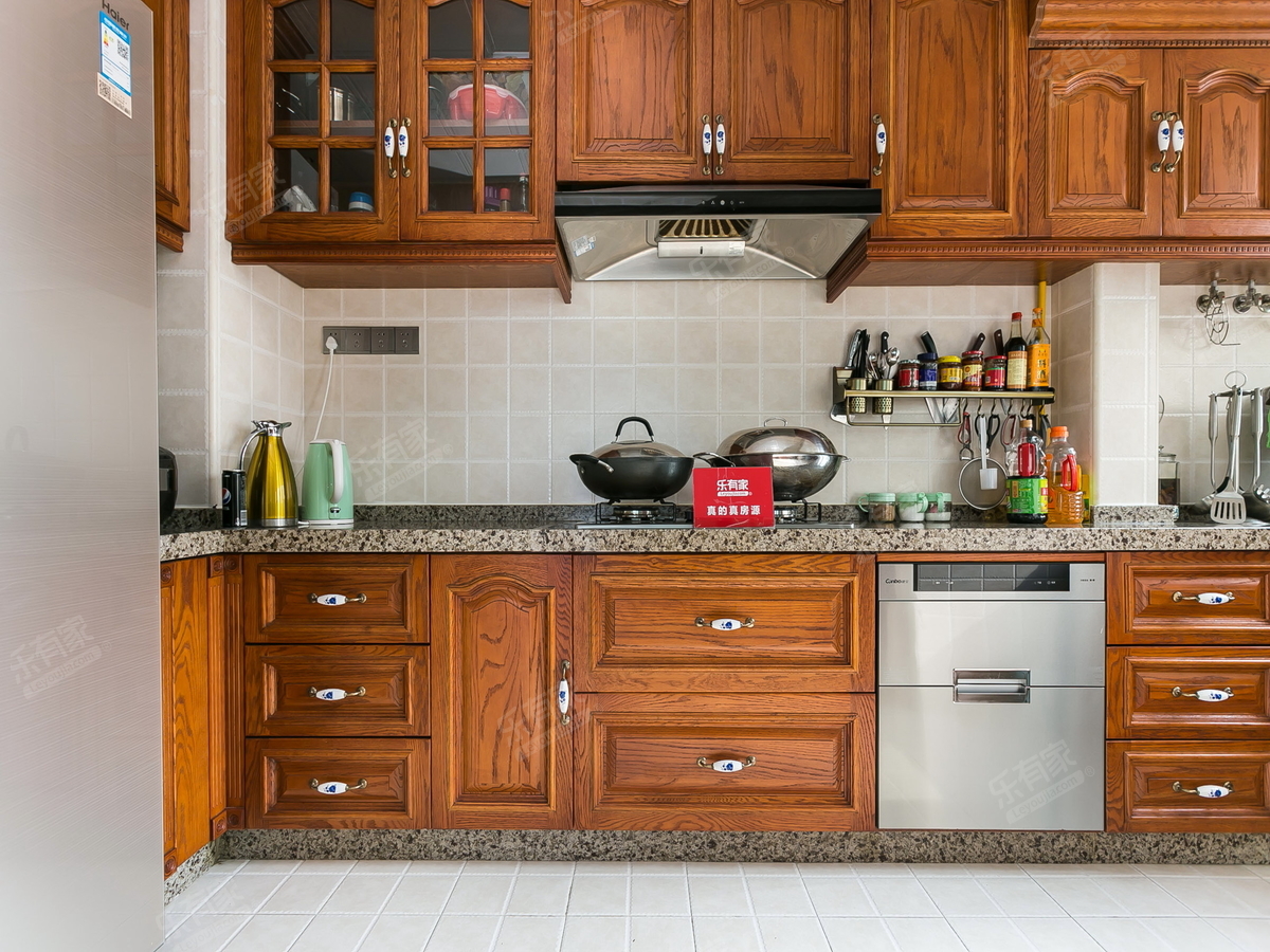 兴达华府 南 豪装 3室 