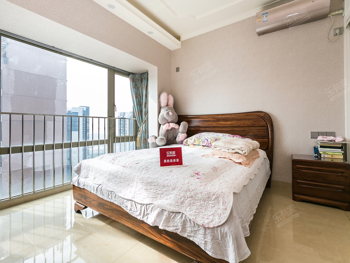 兴达华府 南 豪装 3室 