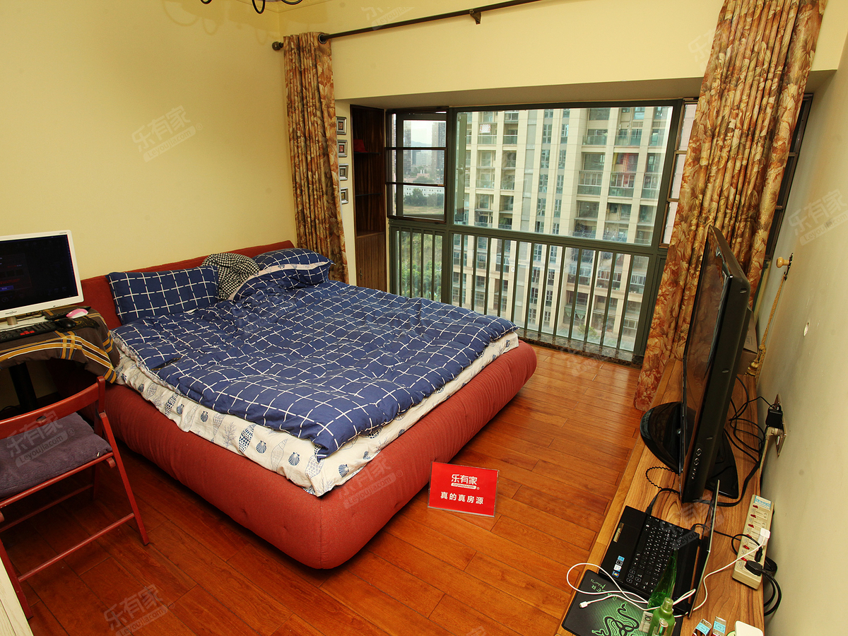 阅山华府 4房2厅2卫 156.19㎡