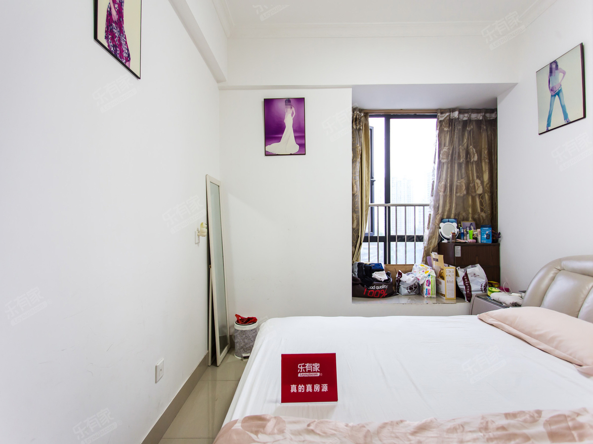 荷兰水乡巧克力精装修房源业主诚心出售，直接拎包入住，看房方便