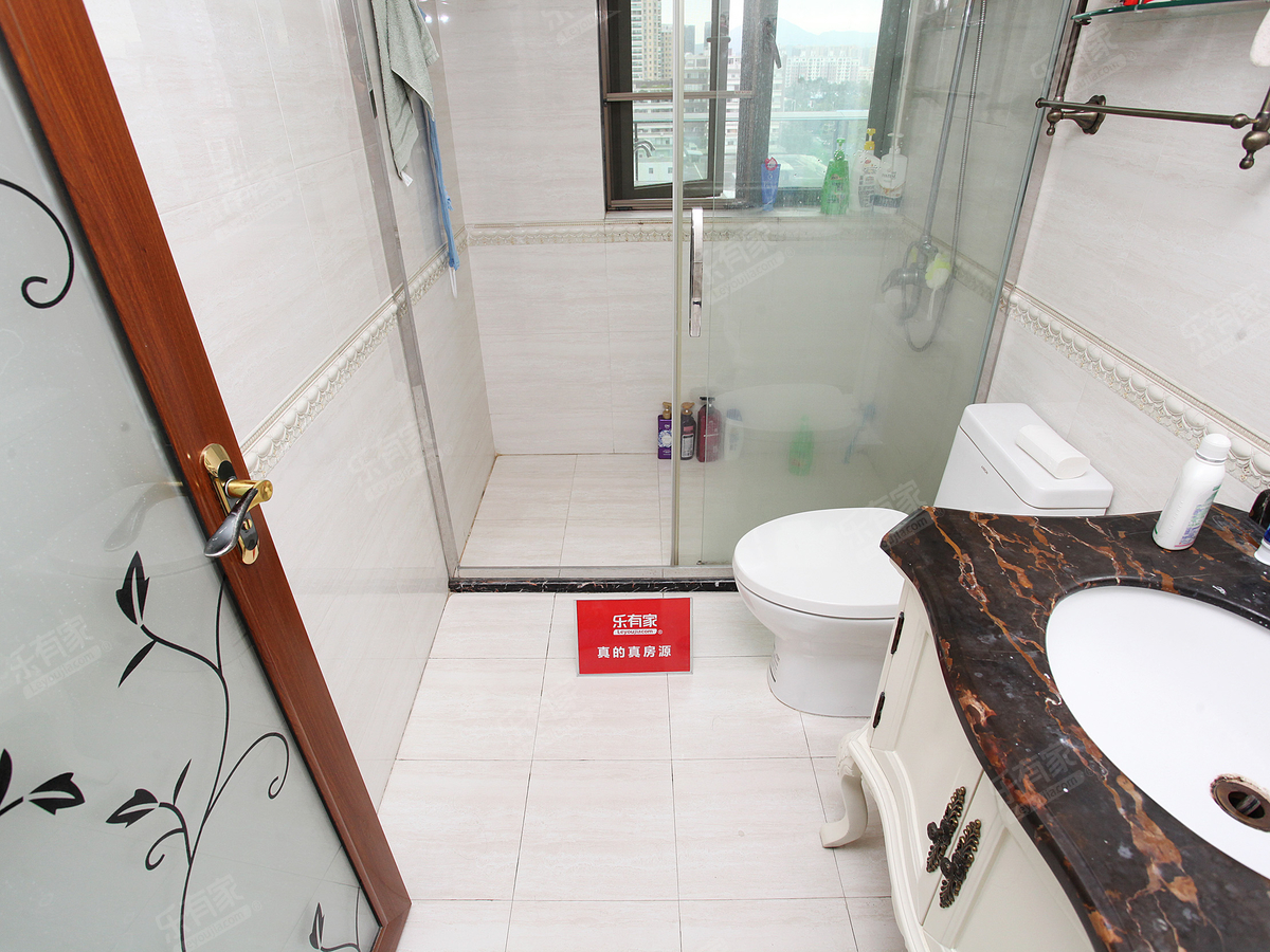 阅山华府 4房2厅2卫 156.19㎡