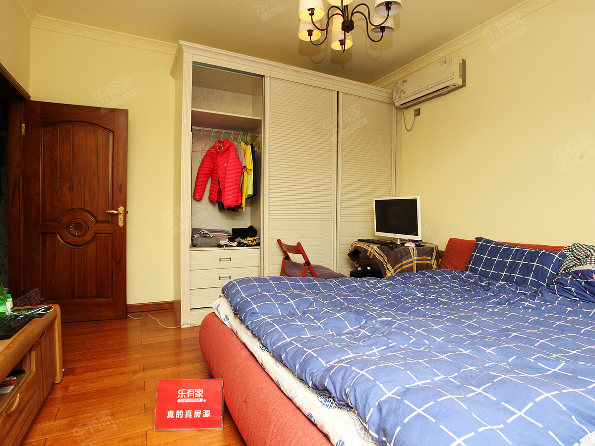 阅山华府 4房2厅2卫 156.19㎡