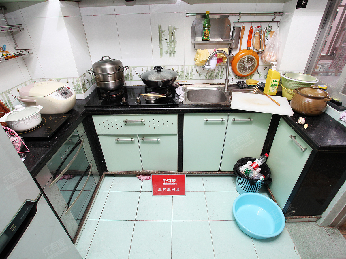 中翠峰之畔 4房2厅1卫 93㎡