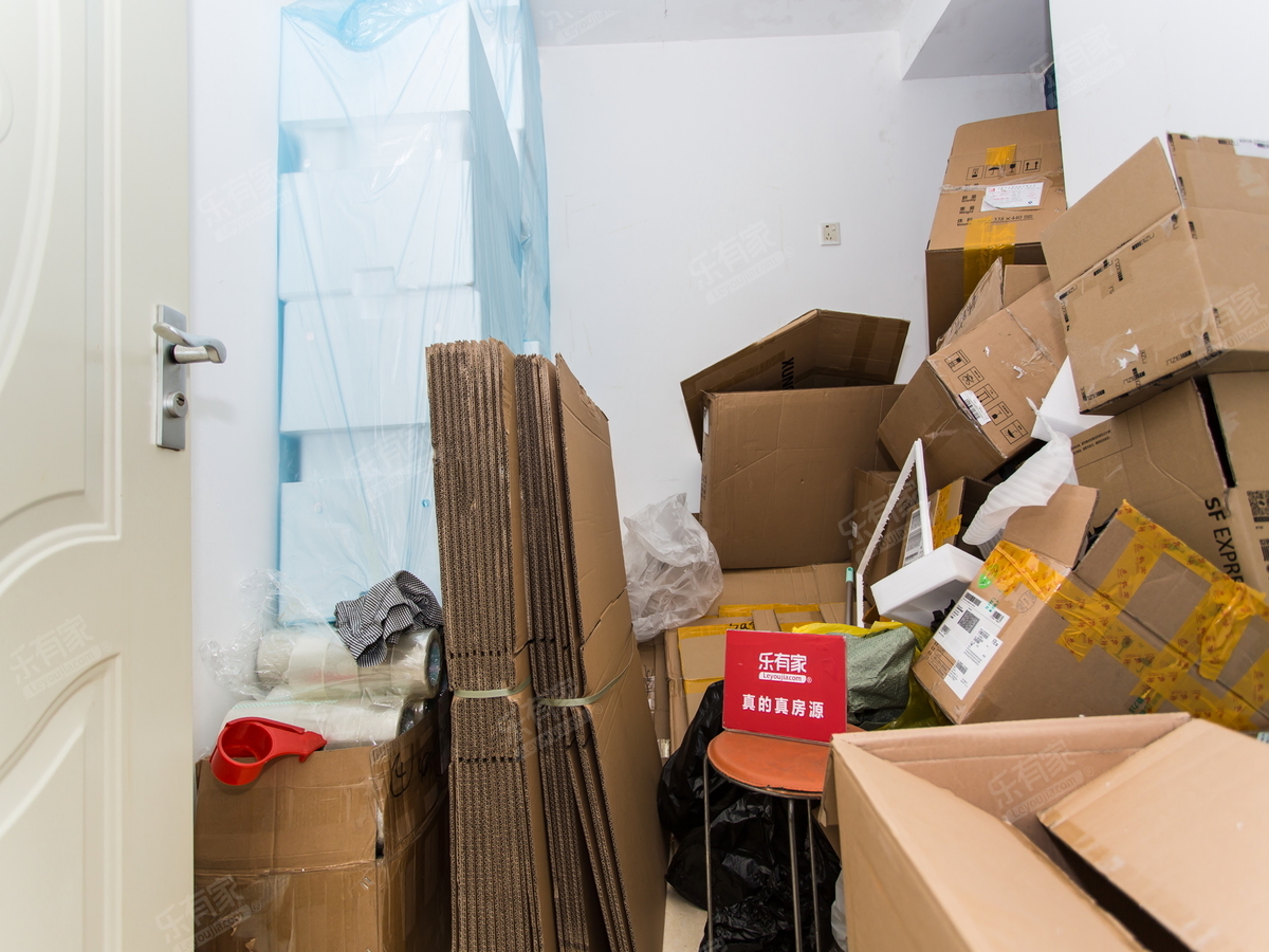 东方时代广场 东 普装 2室 1厅 45m²