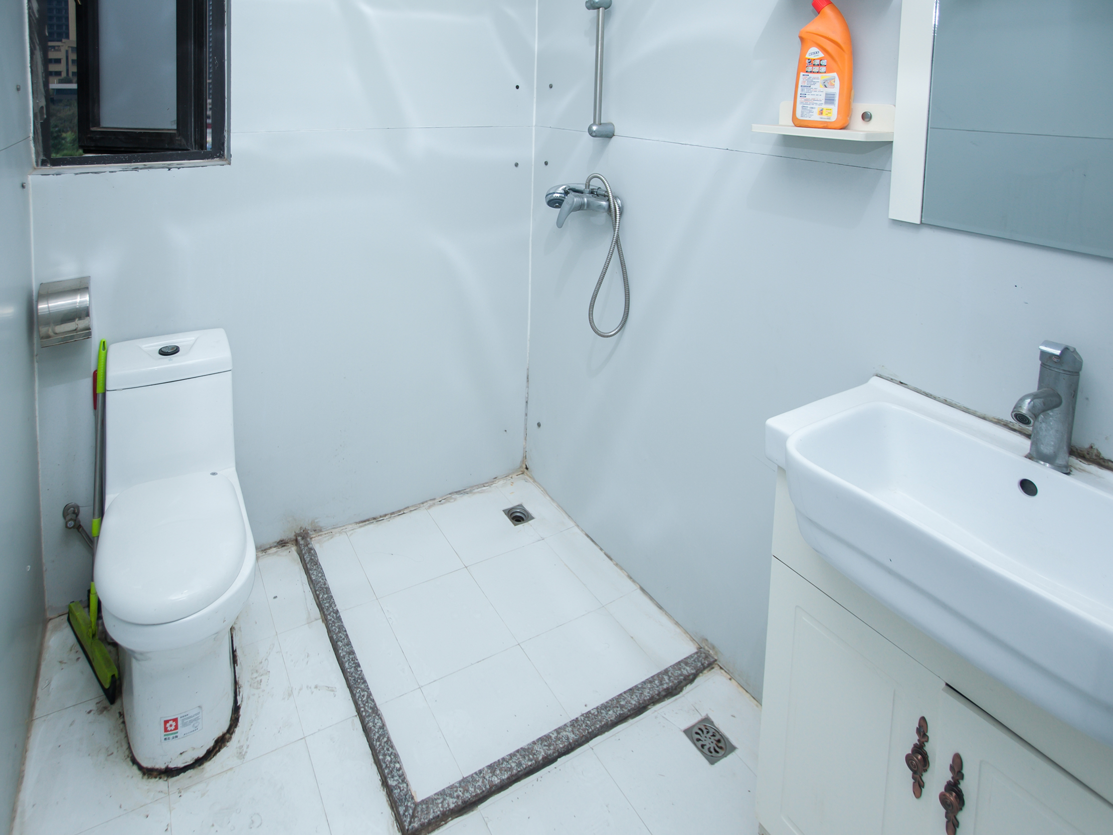 地铁口精装3房拎包入住随时看房