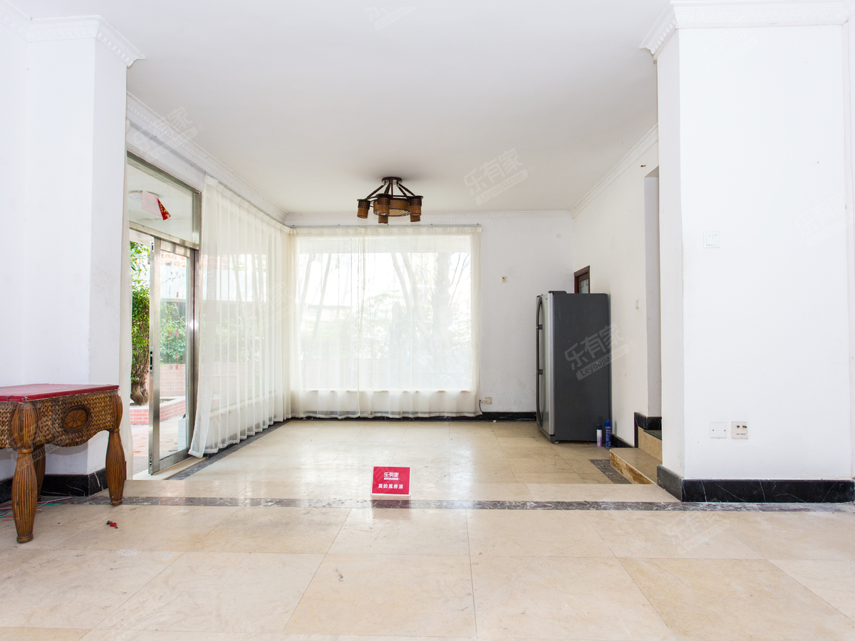 翠湖山庄湖景独栋别墅