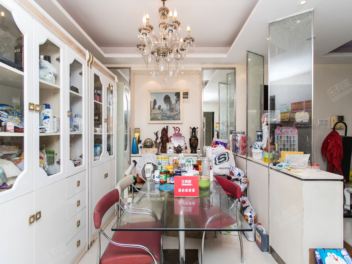 别墅级社区山海翠庐精装三房，高使用率，诚心出售