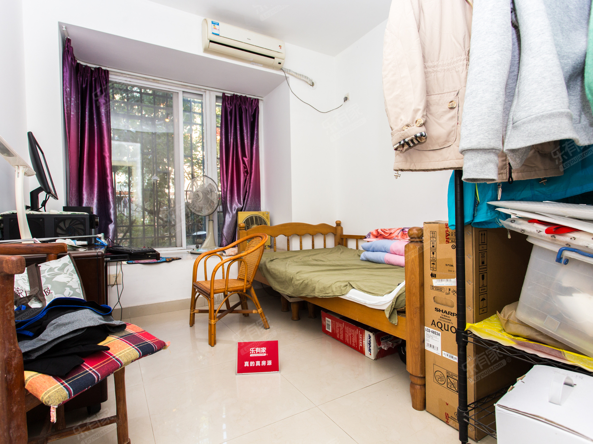 中海怡美山庄诚心出售，低税费、方正户型，通风采光佳，带地面花园，理想居所不容错过！