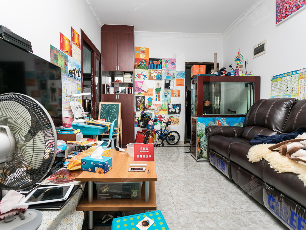 民治北站地铁口物业，业主诚心出售，随时可看房