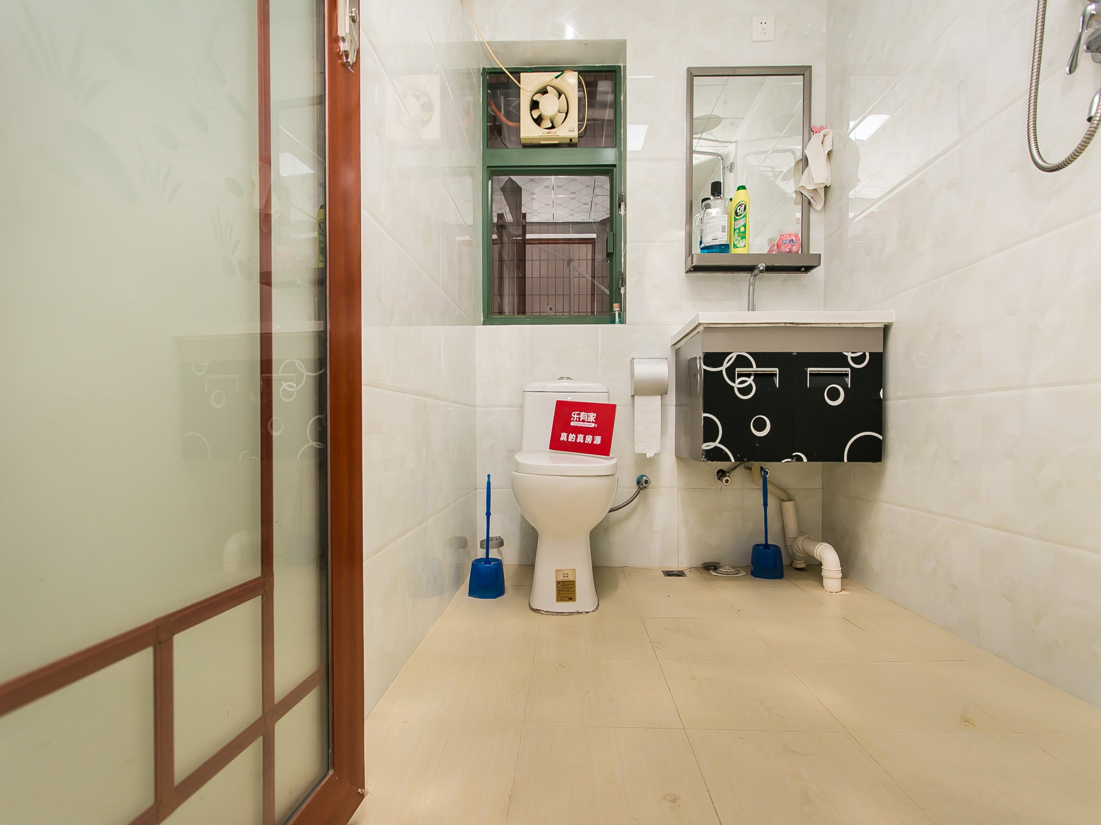 大剧院地铁口，好房推荐，看房方便