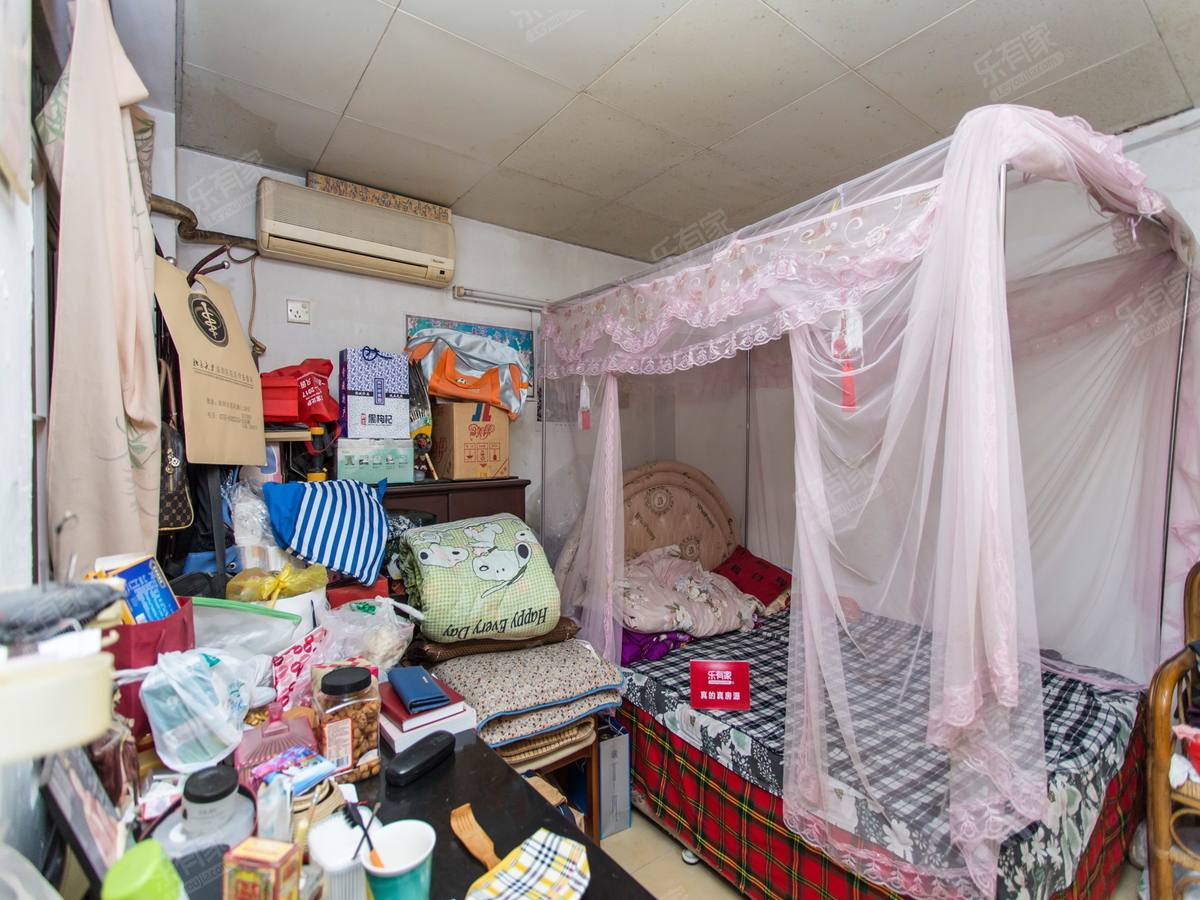 装修也大气简约，温馨舒适，非常适合居住生活。