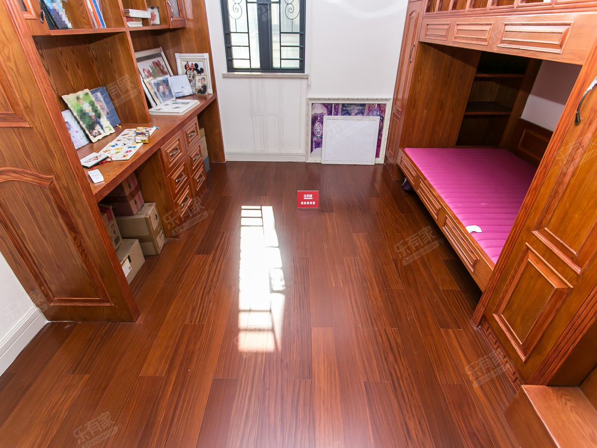 红山星河COSTCO旁！精装单证6房，业主急售，满五年！