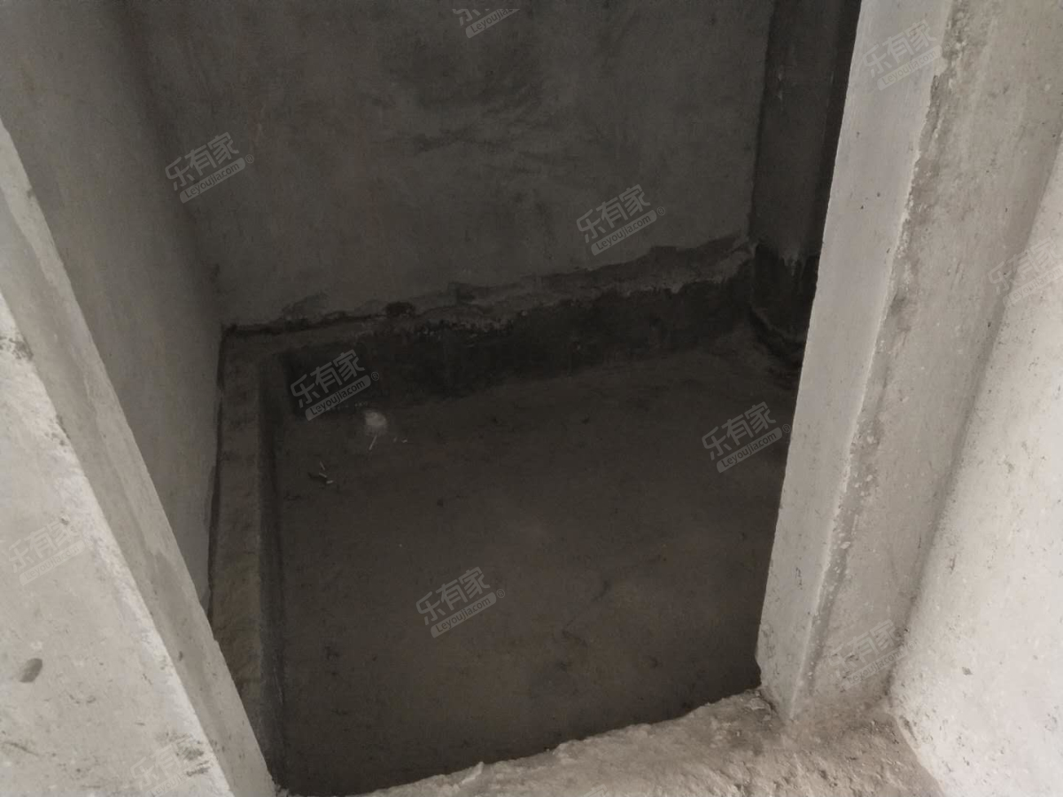 宝安山水江南 5房2厅2卫 208.94㎡