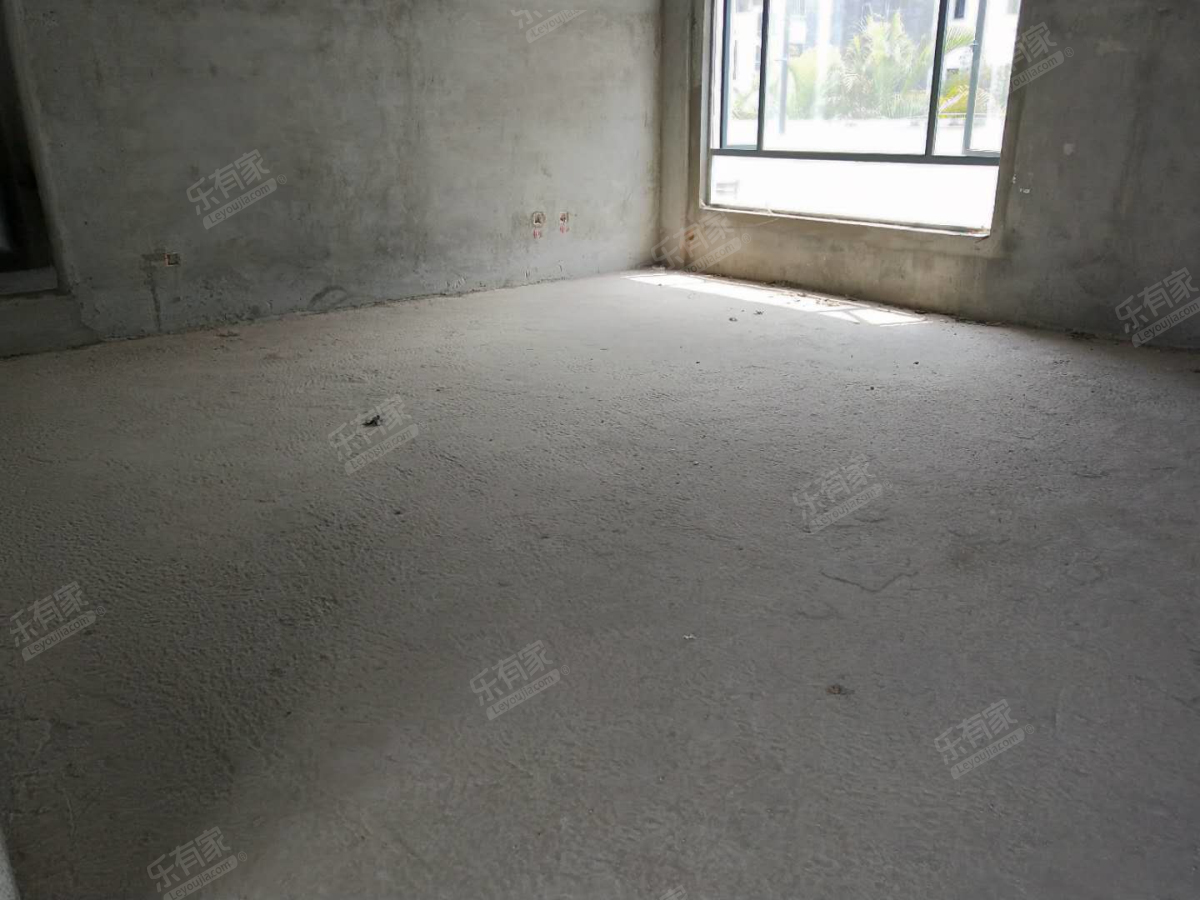 宝安山水江南 5房2厅2卫 208.94㎡