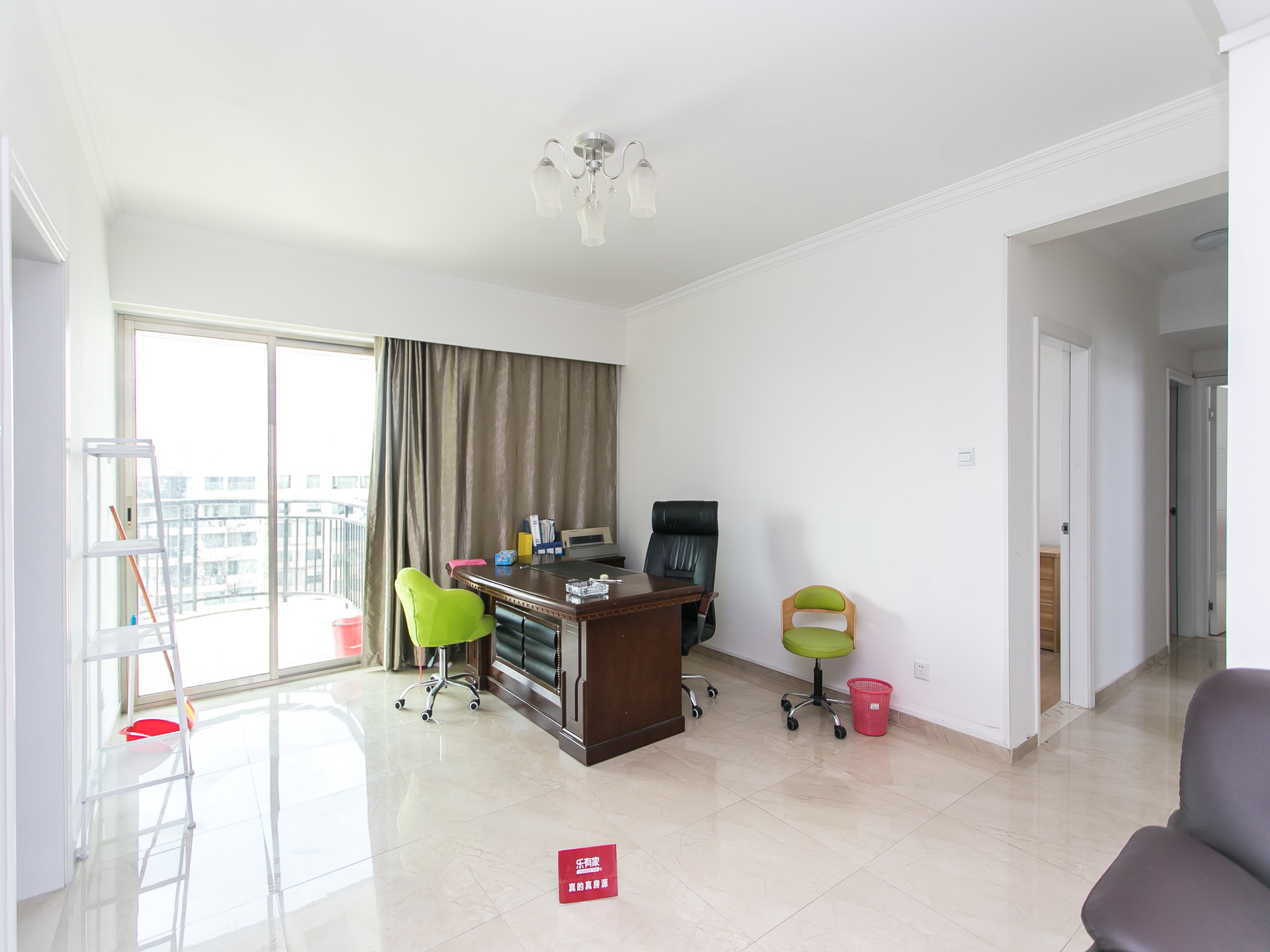 骏景华庭顶楼复式，带私家露台