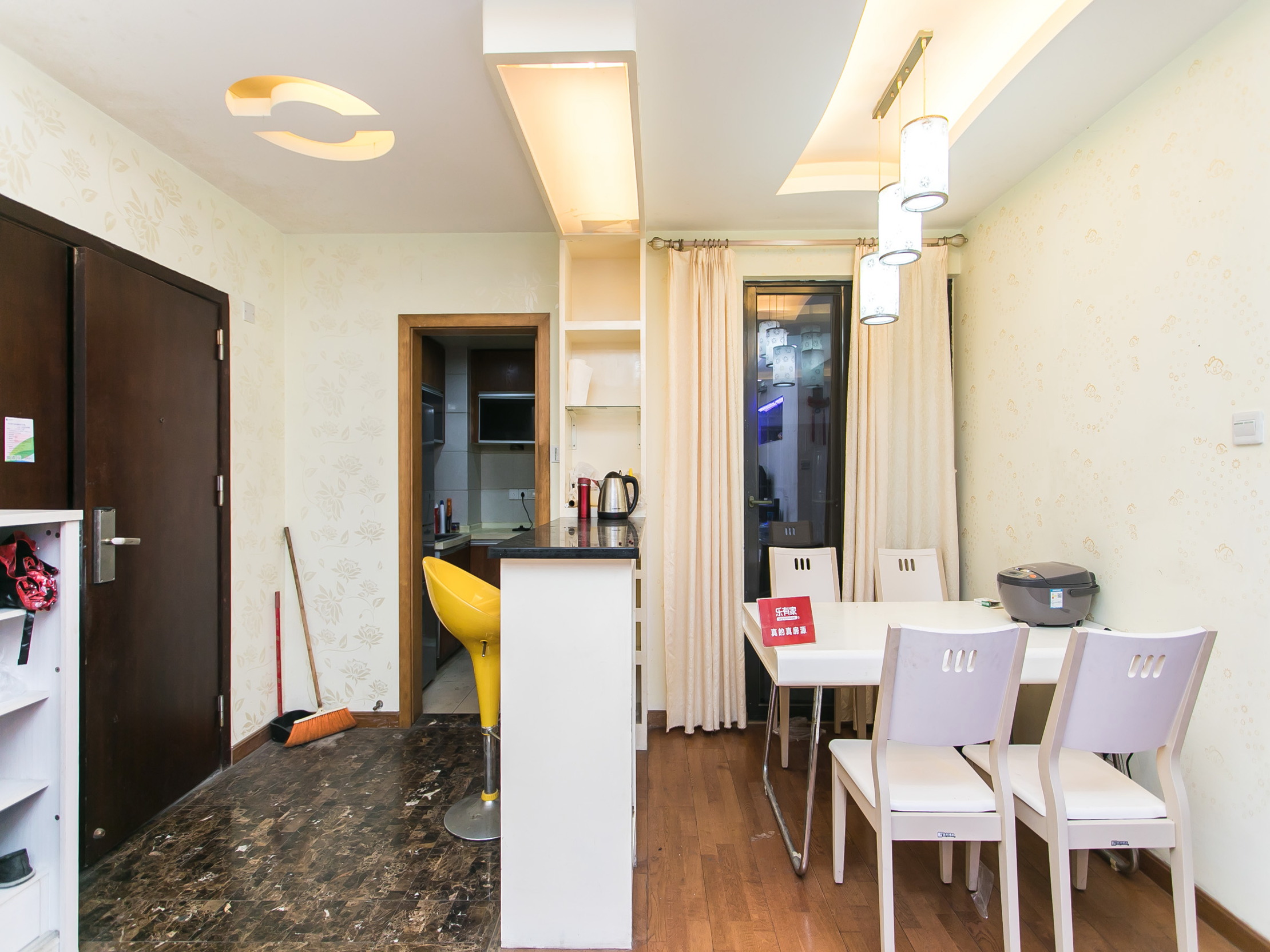 金地梅陇镇精装三房诚心卖