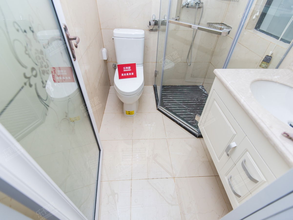 卧龙山水月湾 6房4厅5卫 347.49㎡